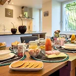 Domaine Le Jardin Suspendu Proche Helffest Et Puy Dufou B&B