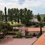 Domaine Le Jardin Suspendu Proche Helffest Et Puy Dufou