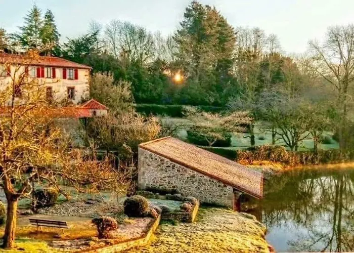 Domaine Le Jardin Suspendu Proche Puydufou Les Epesses לינה וארוחת בוקר Montfaucon-Montigne